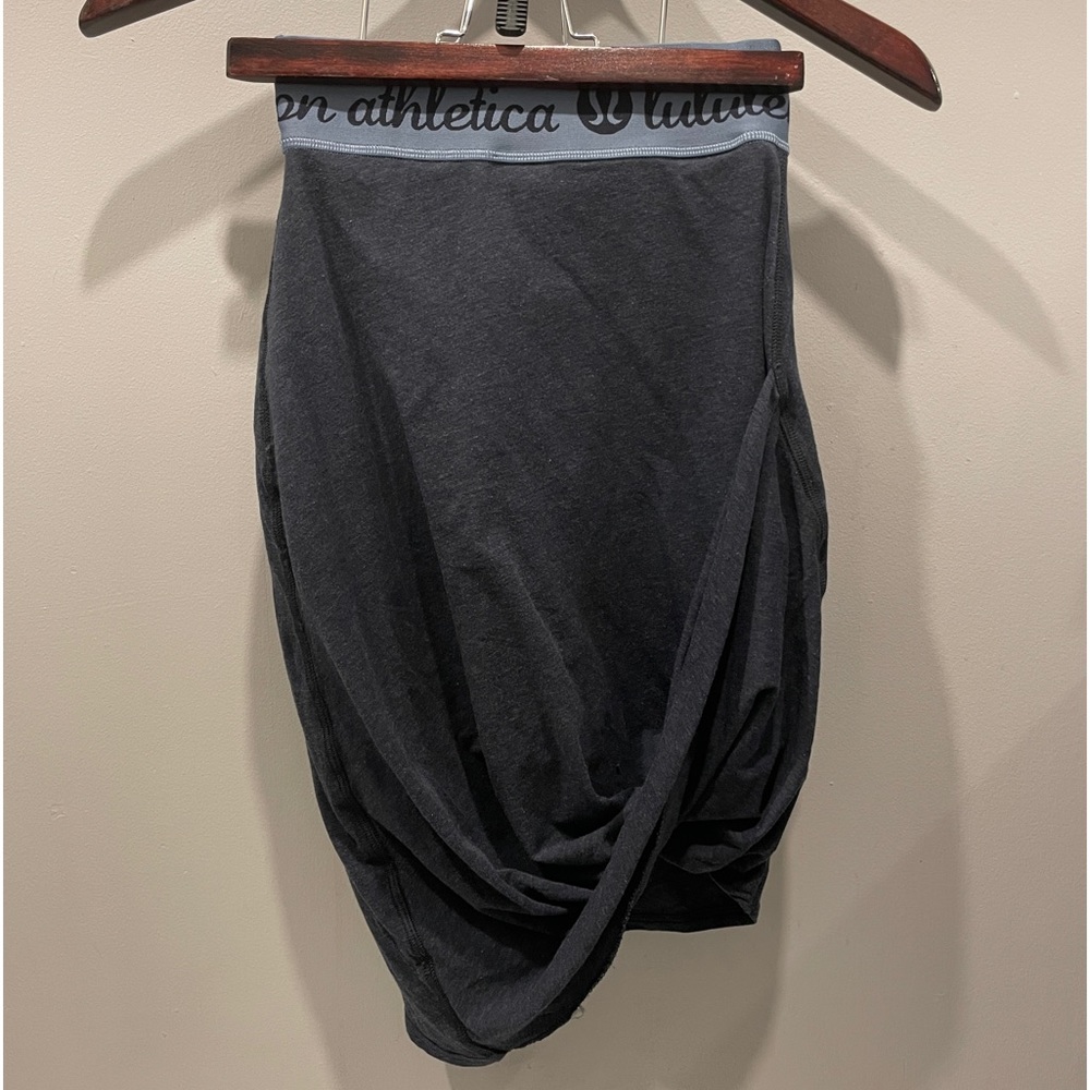 Lulu lemon skirt size 2